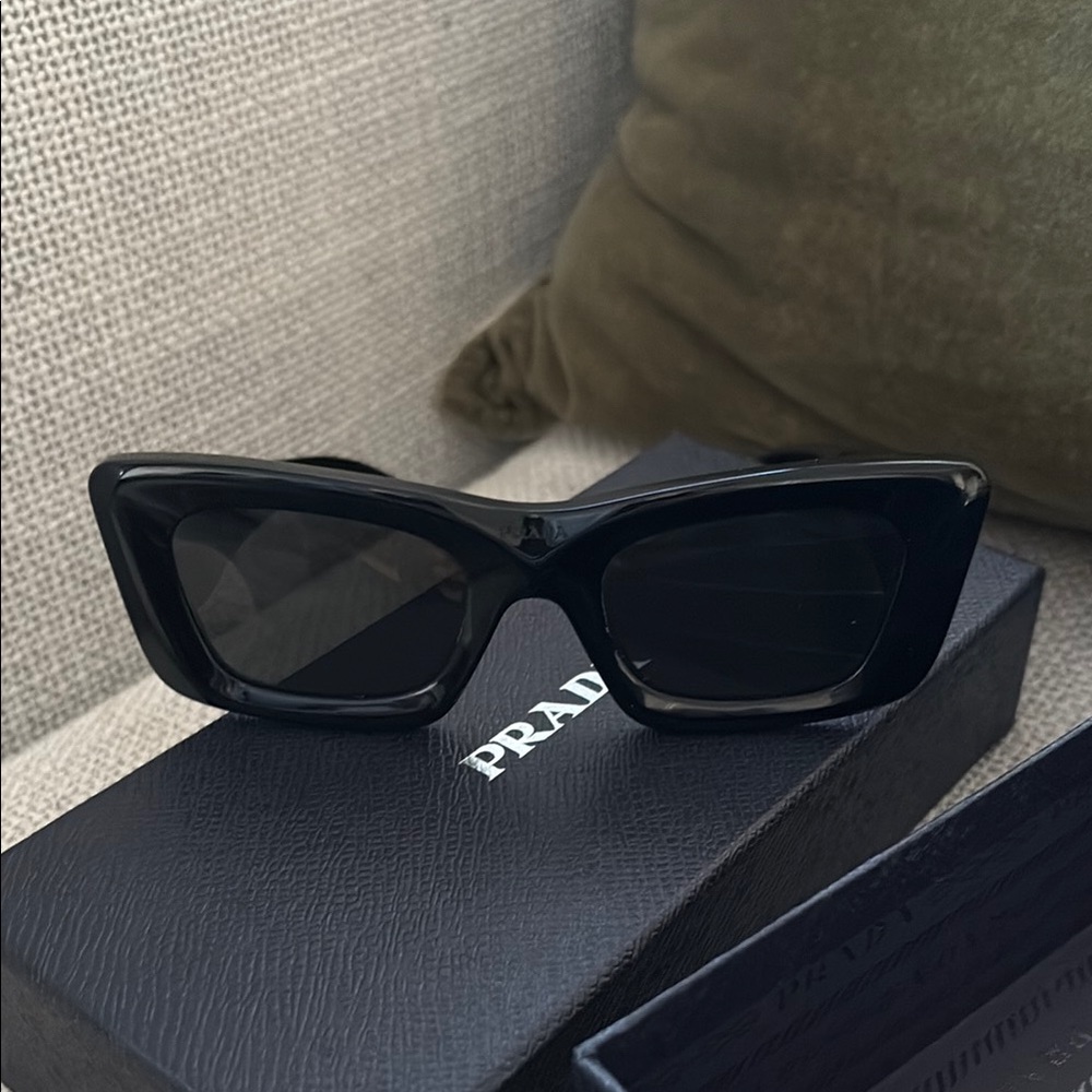 Prada Black Sunglasses Elegant Accessories